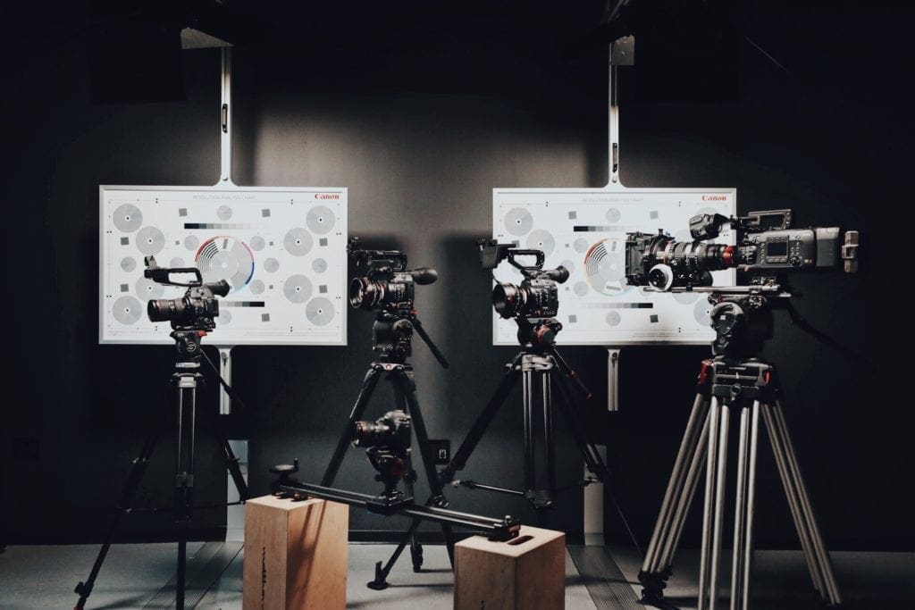How to Pick the Perfect Tripod For Filmmaking 2 sharegrid 464389 unsplash