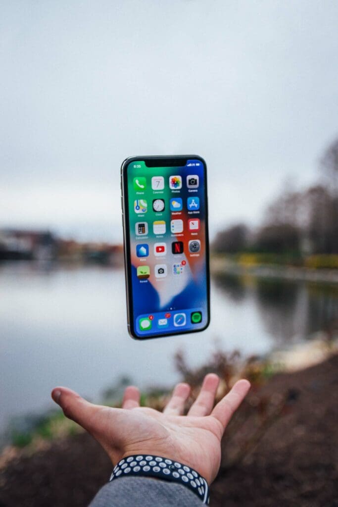 14 Must Have Filmmaking Apps 2 neil soni 6wdRuK7bVTE unsplash 2
