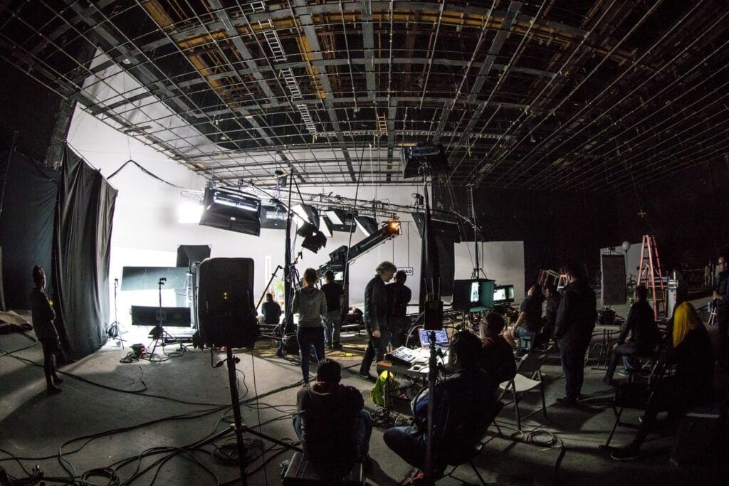 <s>Working as a Production Assistant | Virtual Workshop | May 22, 2021</s> 2 brands people br2HgQuvq6I unsplash