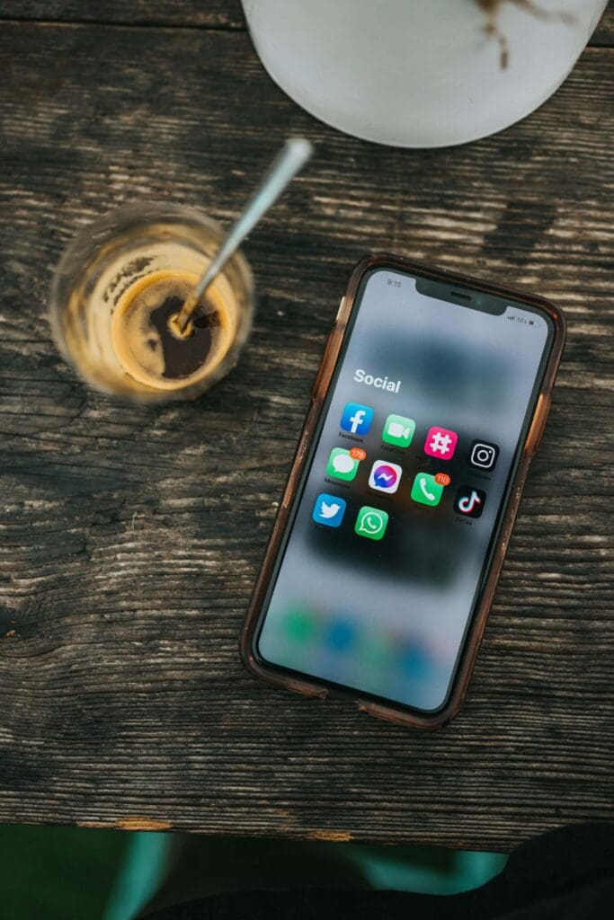 How to Master Independent Film Marketing on Social Media: A Filmmaker's Guide 1 Double Social Media