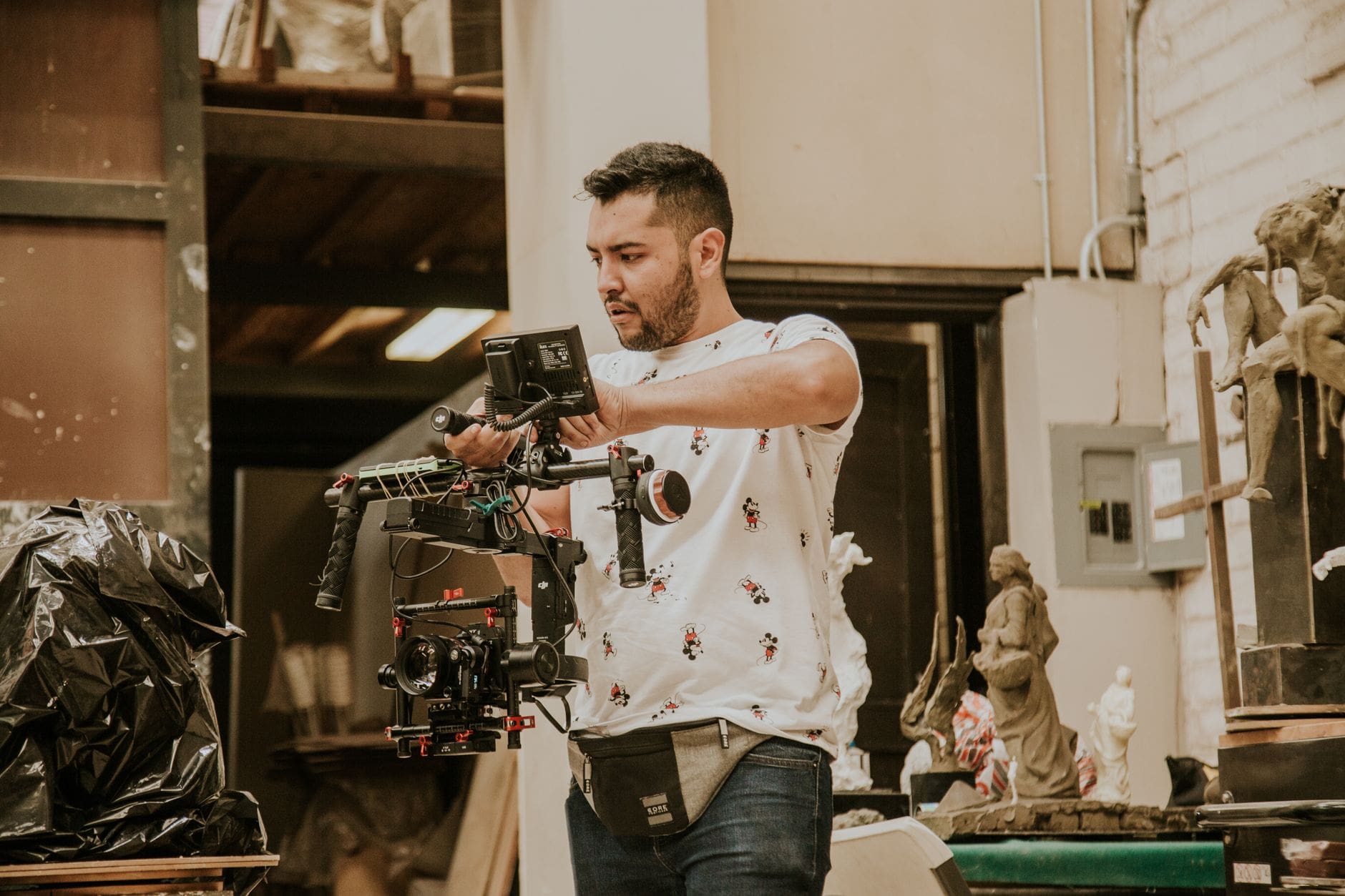What Does a Steadicam Operator Do? Salary, Skills, and How to Break Into Camera Stabilization 1 steadicam rig filmmaking