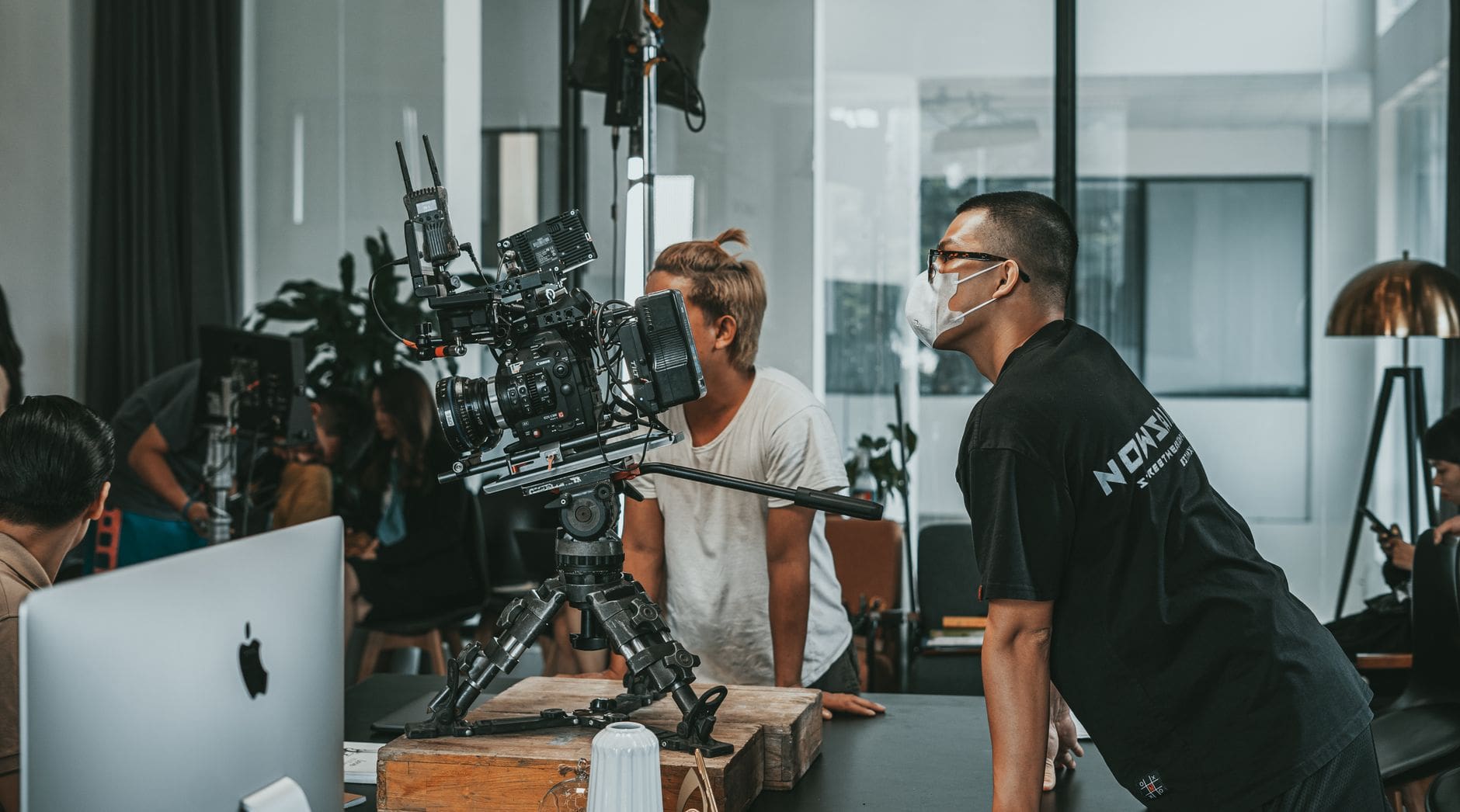 Best On-Set Communication Systems for Film in 2026: Walkie Talkies, Headsets, and Belt Packs Compared 2 film crew production communication